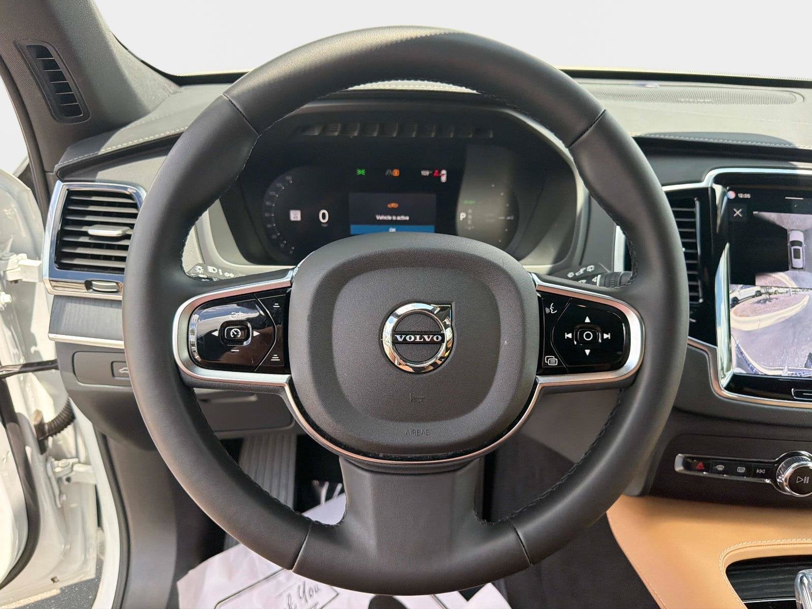 2024 Volvo XC90 Recharge Plug-In Hybrid Ultimate Bright Theme
