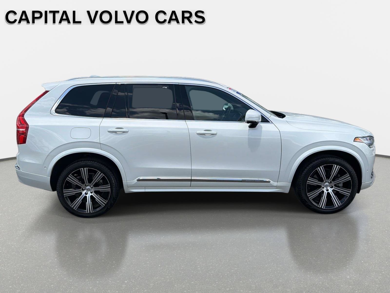 2024 Volvo XC90 Recharge Plug-In Hybrid Ultimate Bright Theme