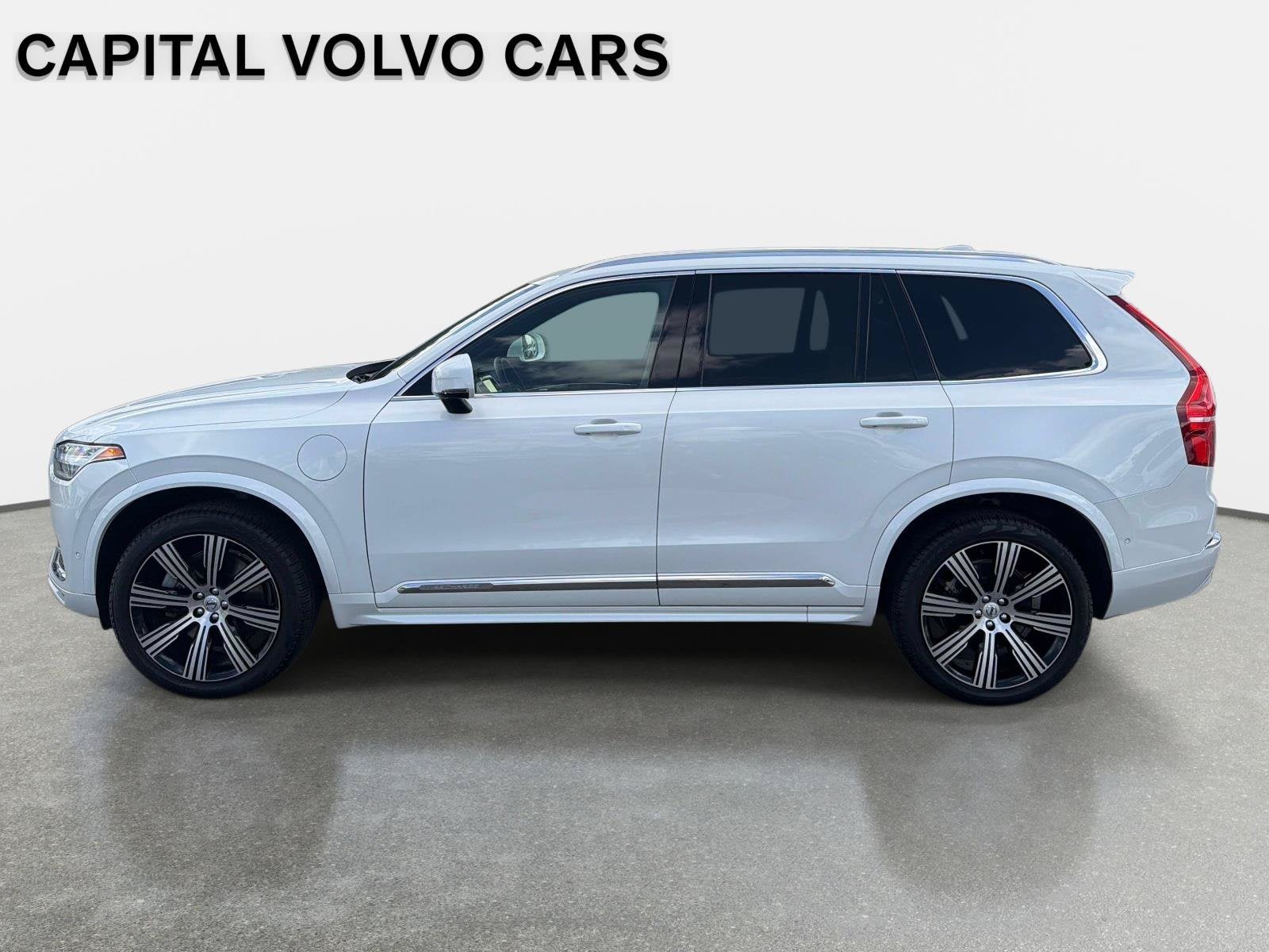 2024 Volvo XC90 Recharge Plug-In Hybrid Ultimate Bright Theme