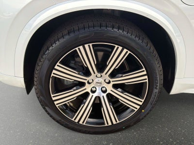 2024 Volvo XC90 Recharge Plug-In Hybrid Core Bright Theme