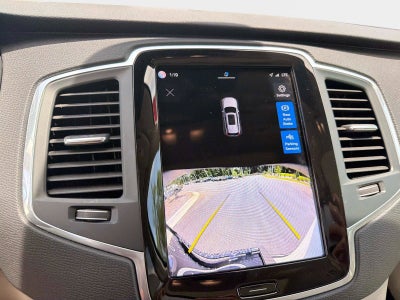 2024 Volvo XC90 Recharge Plug-In Hybrid Core Bright Theme