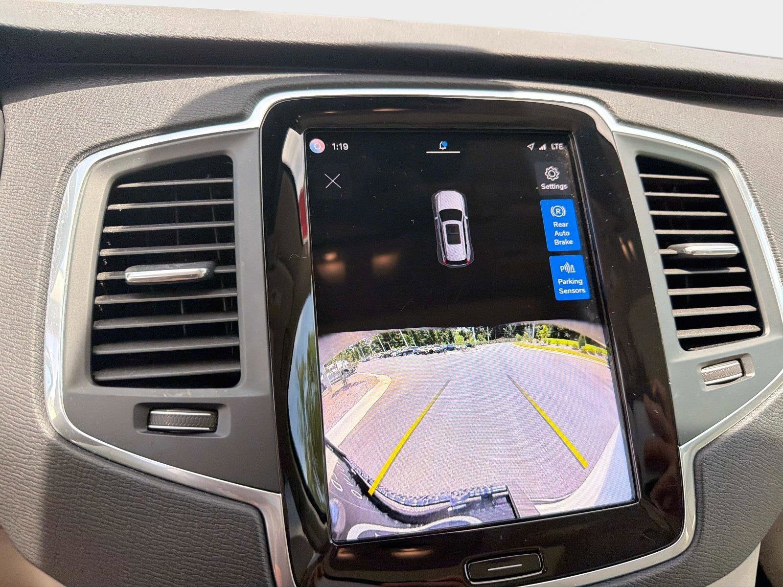 2024 Volvo XC90 Recharge Plug-In Hybrid Core Bright Theme