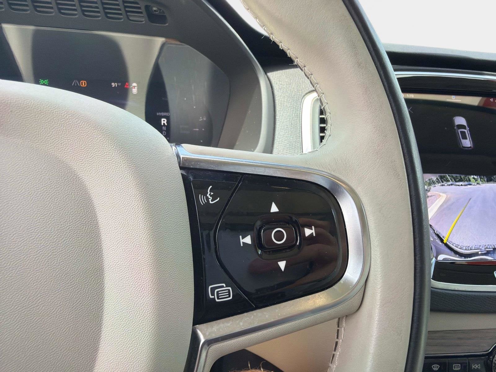 2024 Volvo XC90 Recharge Plug-In Hybrid Core Bright Theme