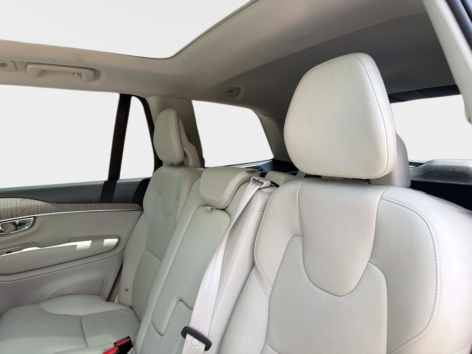2024 Volvo XC90 Recharge Plug-In Hybrid Core Bright Theme
