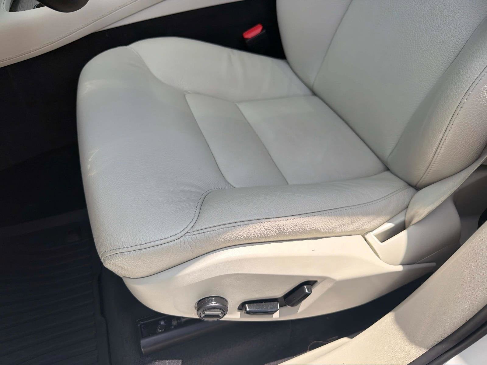 2024 Volvo XC90 Recharge Plug-In Hybrid Core Bright Theme