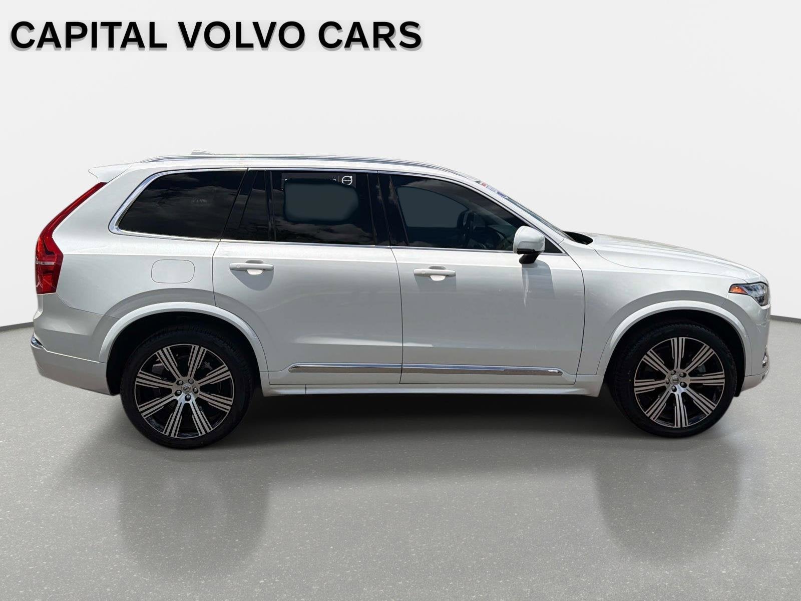 2024 Volvo XC90 Recharge Plug-In Hybrid Core Bright Theme