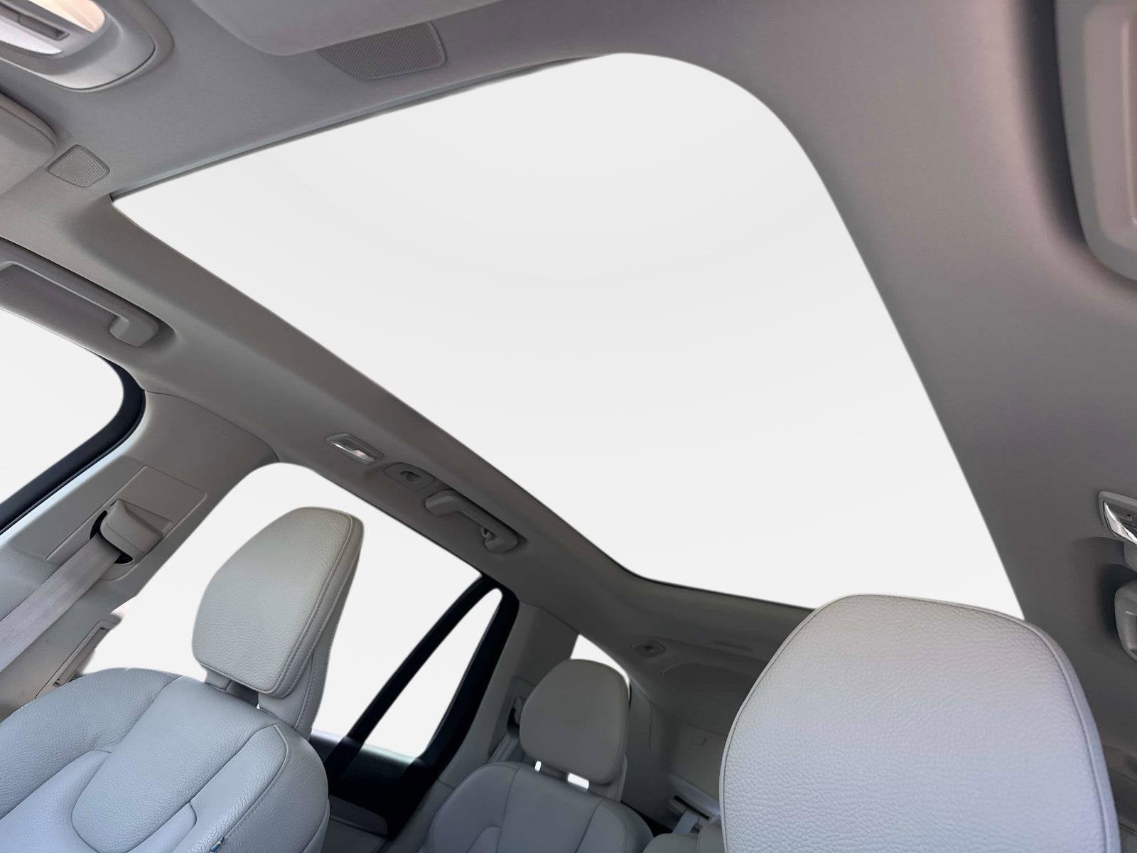 2025 Volvo XC90 Plug-In Hybrid Plus