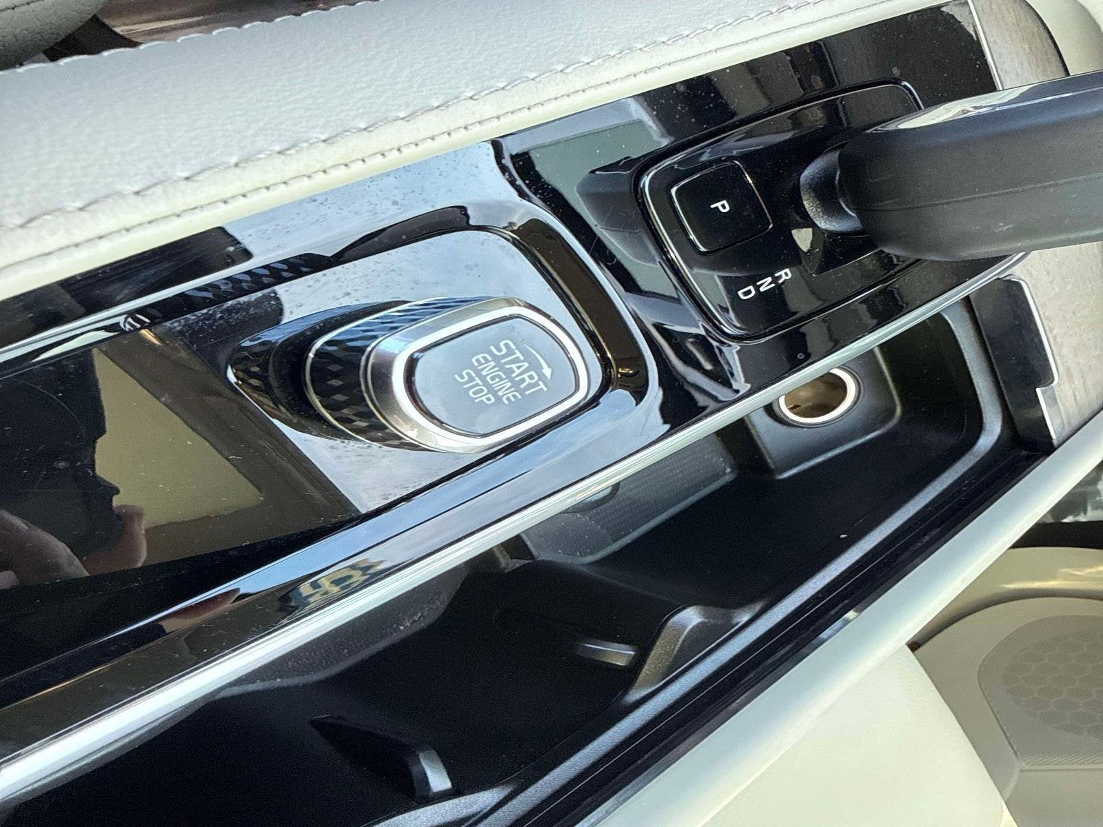 2025 Volvo XC90 Plug-In Hybrid Plus