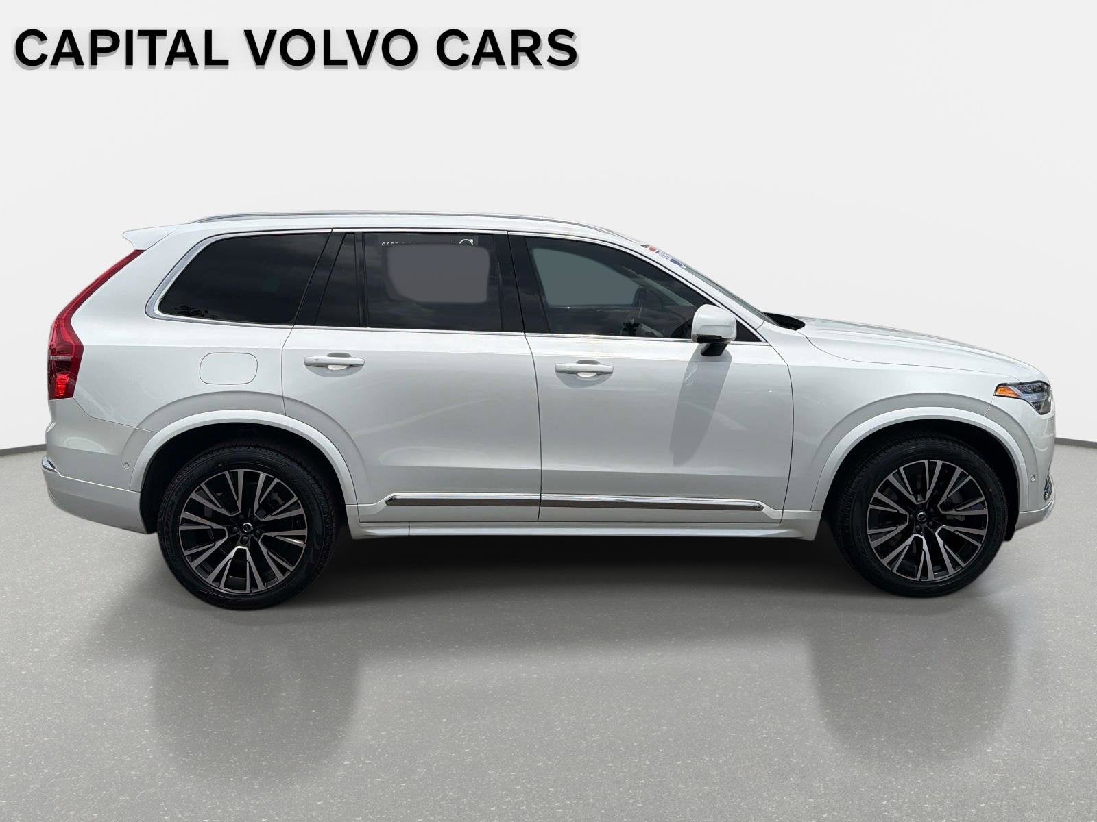 2025 Volvo XC90 Plug-In Hybrid Plus