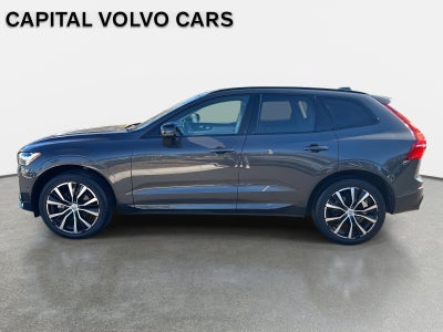 2023 Volvo XC60 Plus Dark Theme