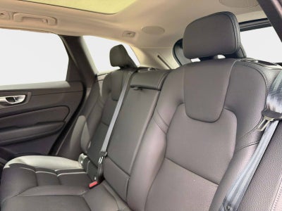 2023 Volvo XC60 Plus Dark Theme