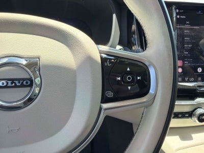2024 Volvo XC60 Core Dark Theme
