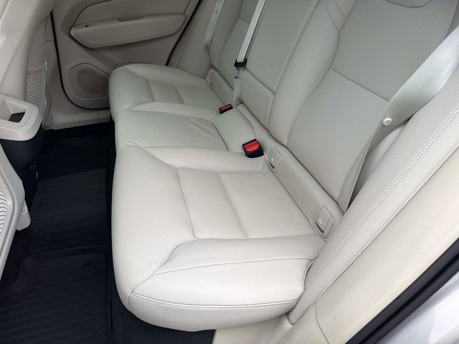 2024 Volvo XC60 Core Dark Theme