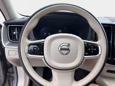 2024 Volvo XC60 Core Dark Theme