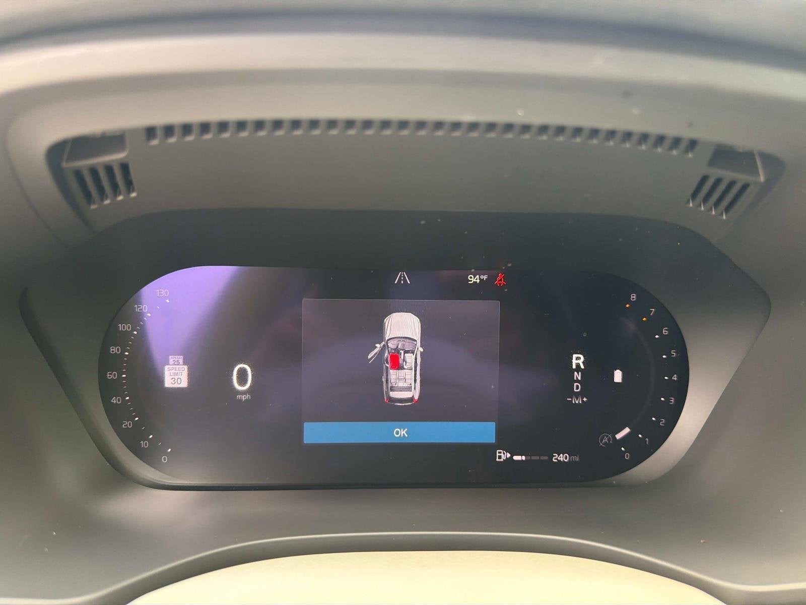 2024 Volvo XC60 Core Dark Theme