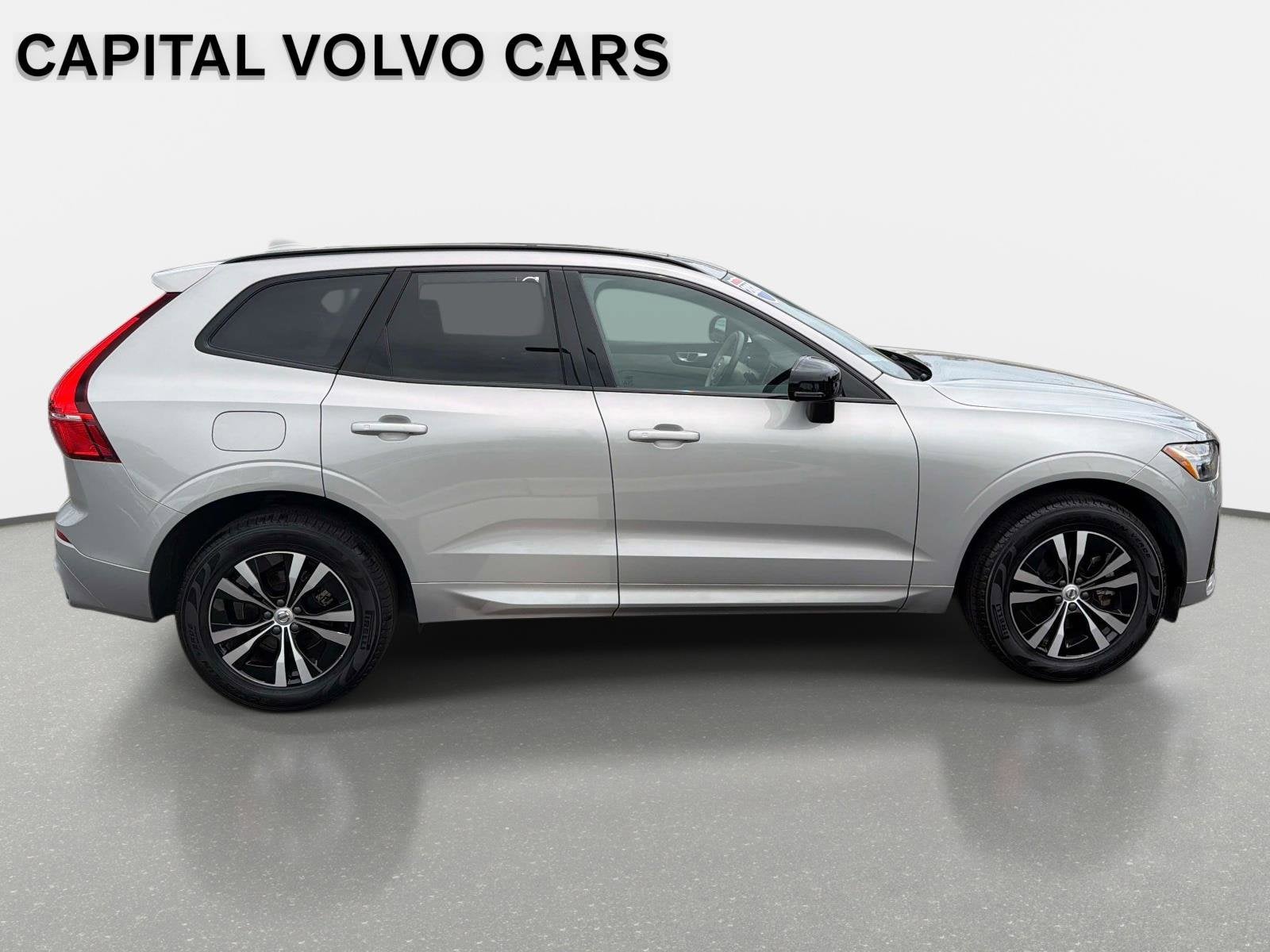 2024 Volvo XC60 Core Dark Theme