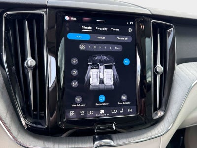 2024 Volvo XC60 Plus Dark Theme