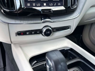 2024 Volvo XC60 Plus Dark Theme