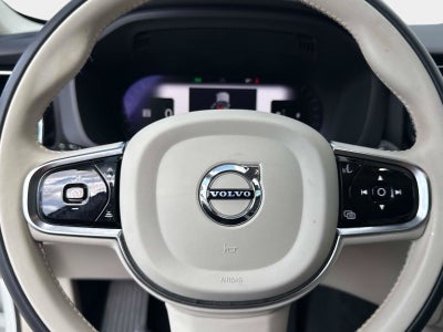 2024 Volvo XC60 Plus Dark Theme