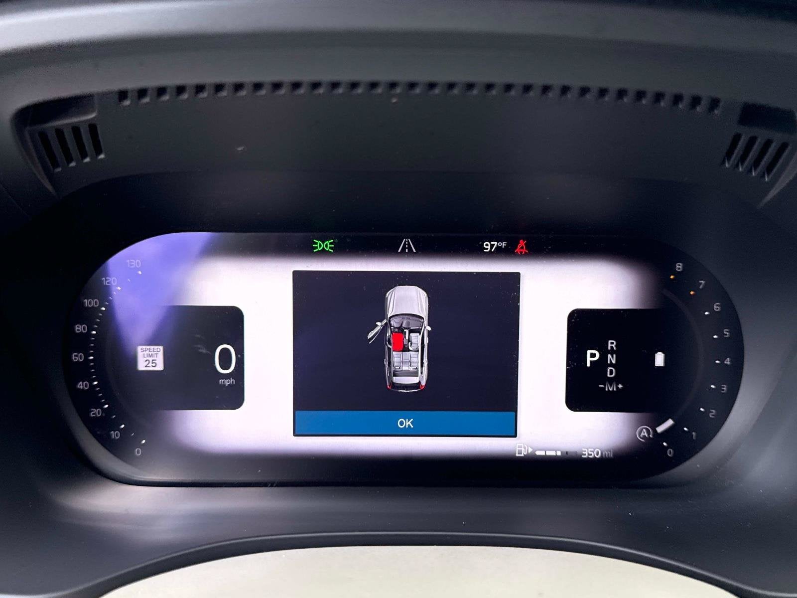 2024 Volvo XC60 Plus Dark Theme