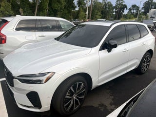 2024 Volvo XC60 Plus Dark Theme