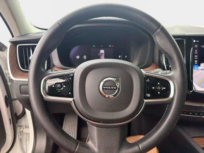 2024 Volvo XC60 Plus Dark Theme