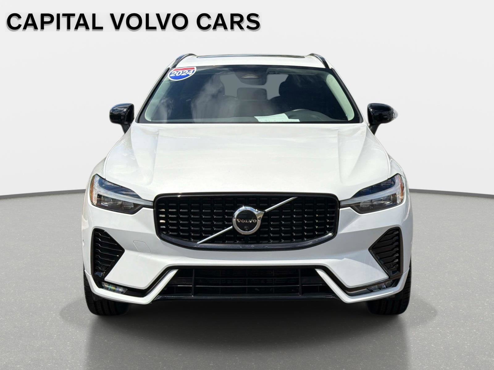 2024 Volvo XC60 Plus Dark Theme