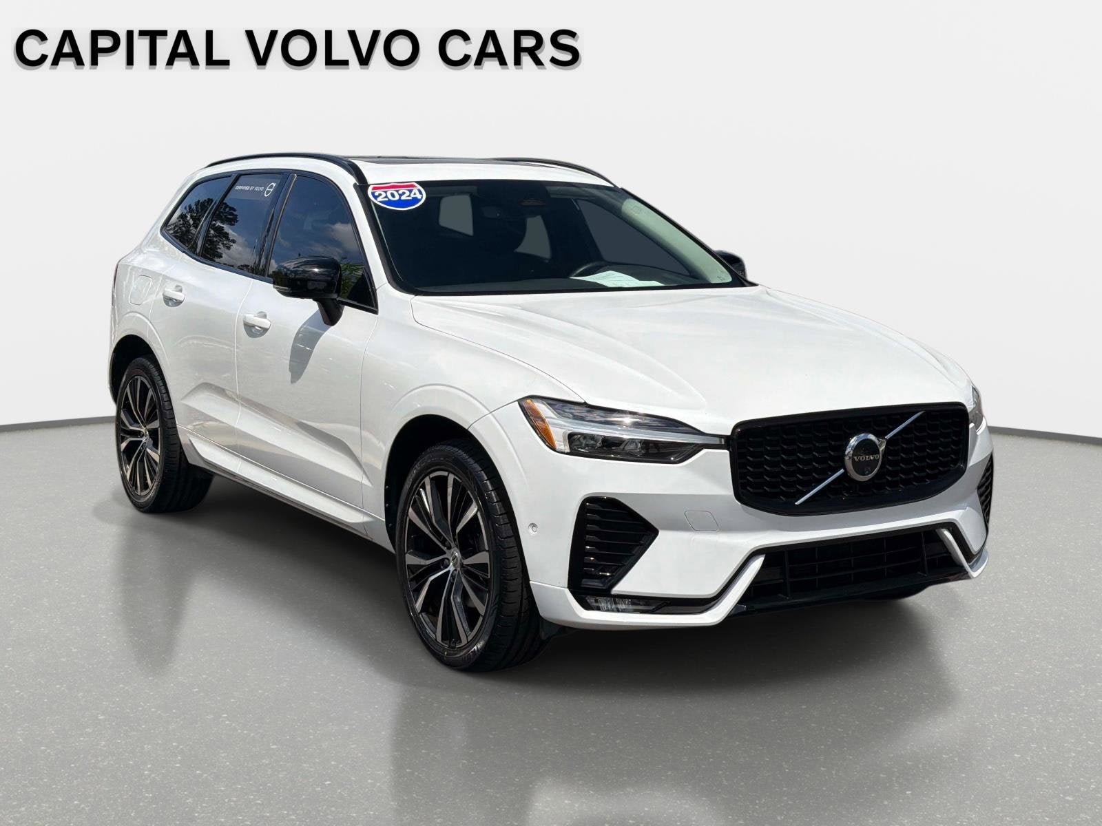 2024 Volvo XC60 Plus Dark Theme