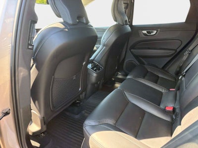 2024 Volvo XC60 Ultimate Dark Theme