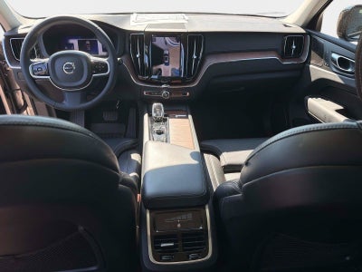 2024 Volvo XC60 Ultimate Dark Theme