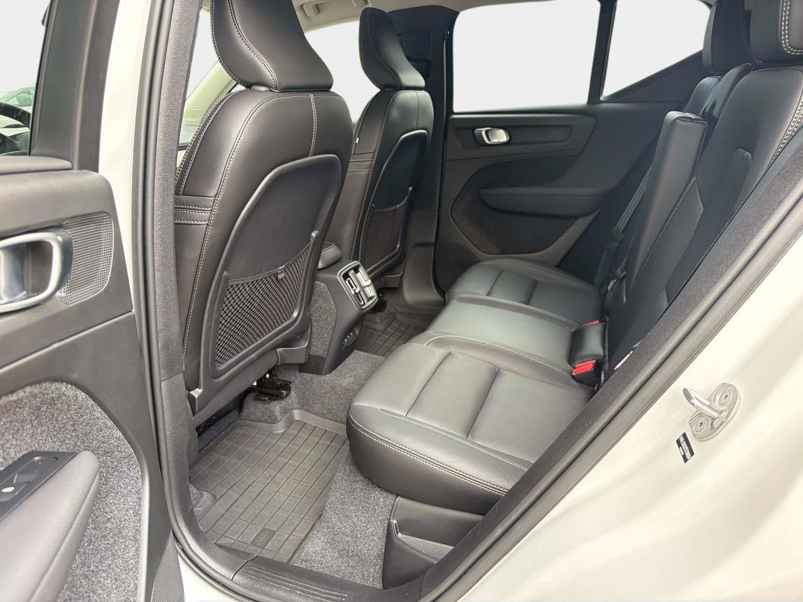2026 Volvo XC40 Plus