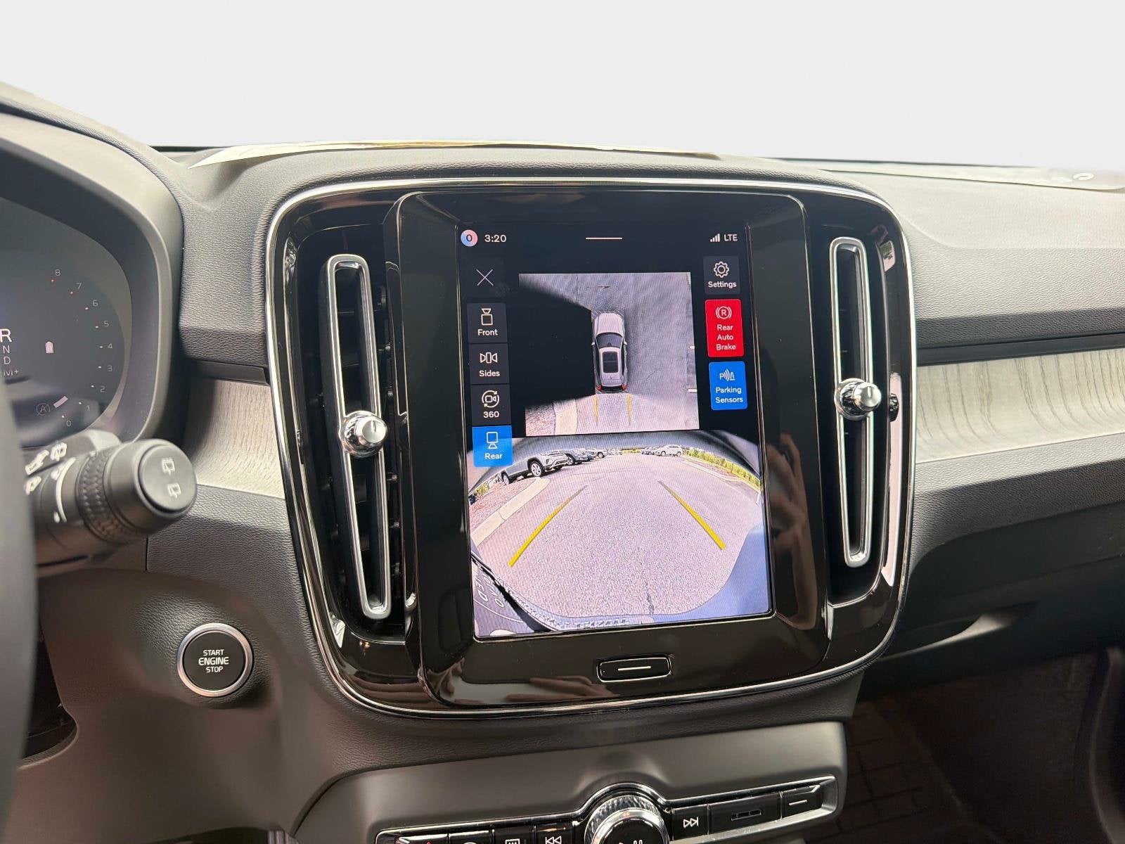 2026 Volvo XC40 Plus