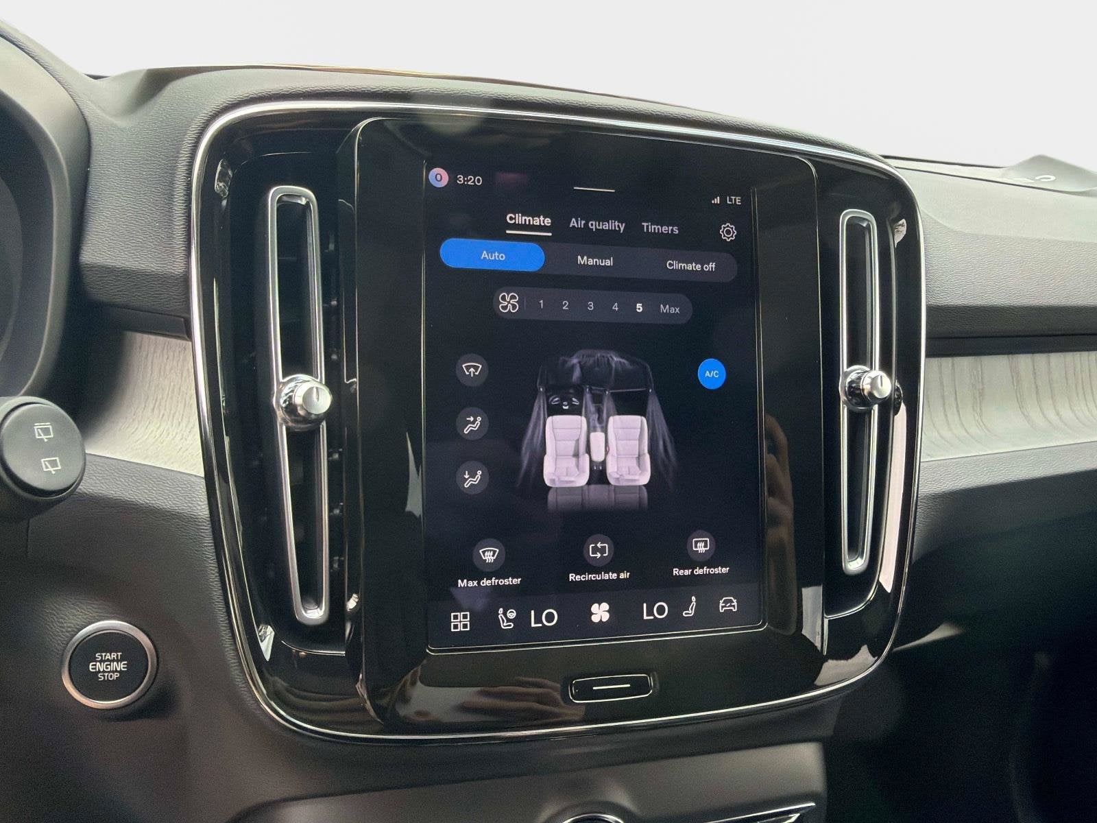 2026 Volvo XC40 Plus