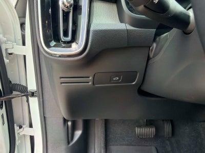 2026 Volvo XC40 Plus