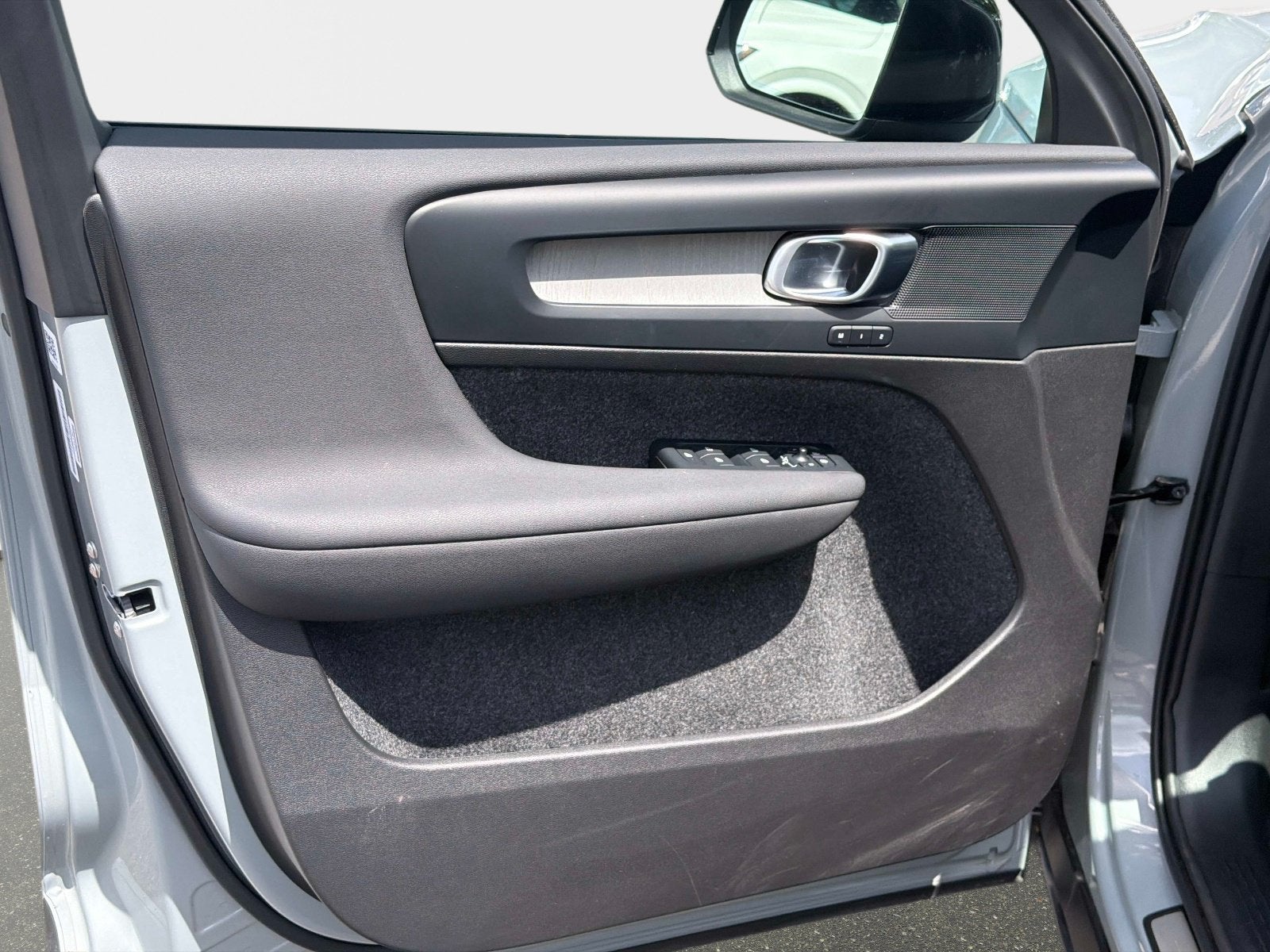 2026 Volvo XC40 Plus