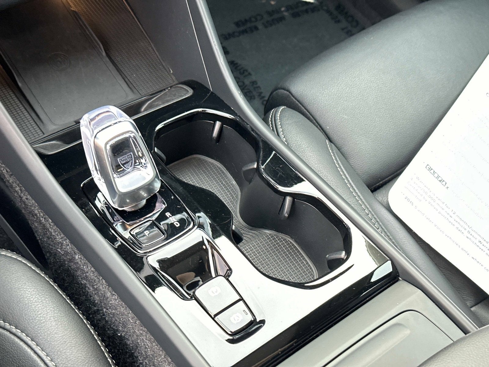 2025 Volvo XC40 Plus Bright Theme