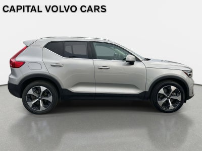 2025 Volvo XC40 Plus Bright Theme