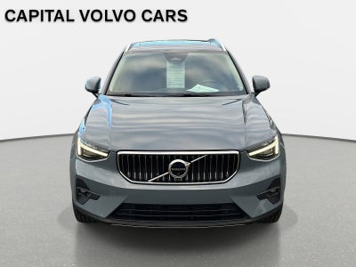 2023 Volvo XC40 Ultimate Bright Theme