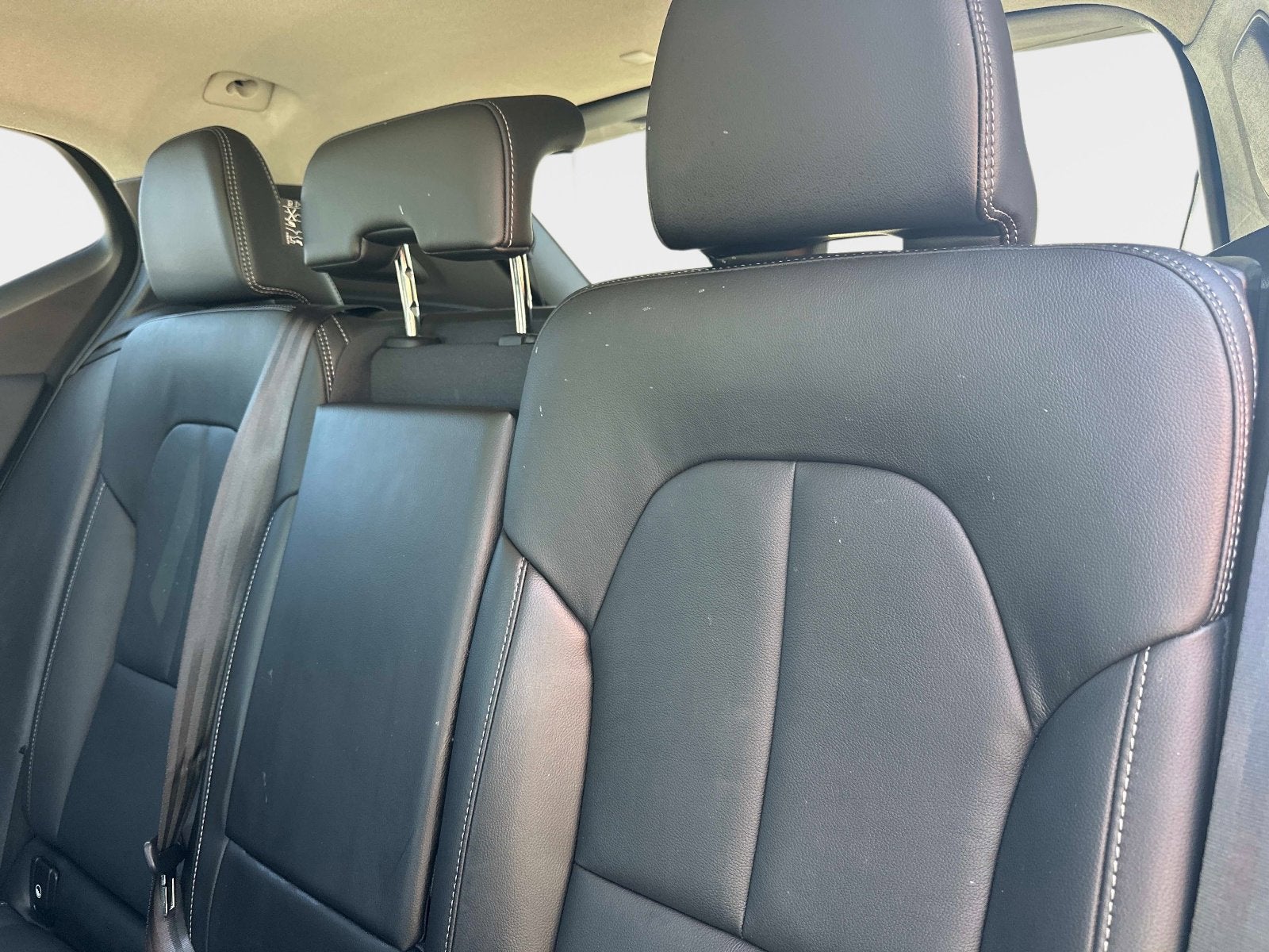 2025 Volvo XC40 Core Bright Theme