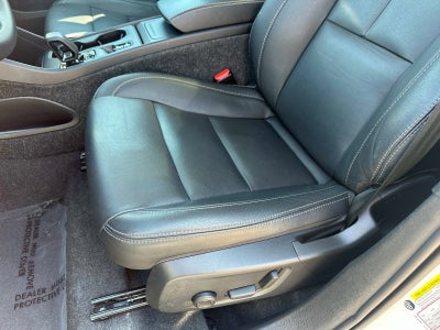 2025 Volvo XC40 Core Bright Theme