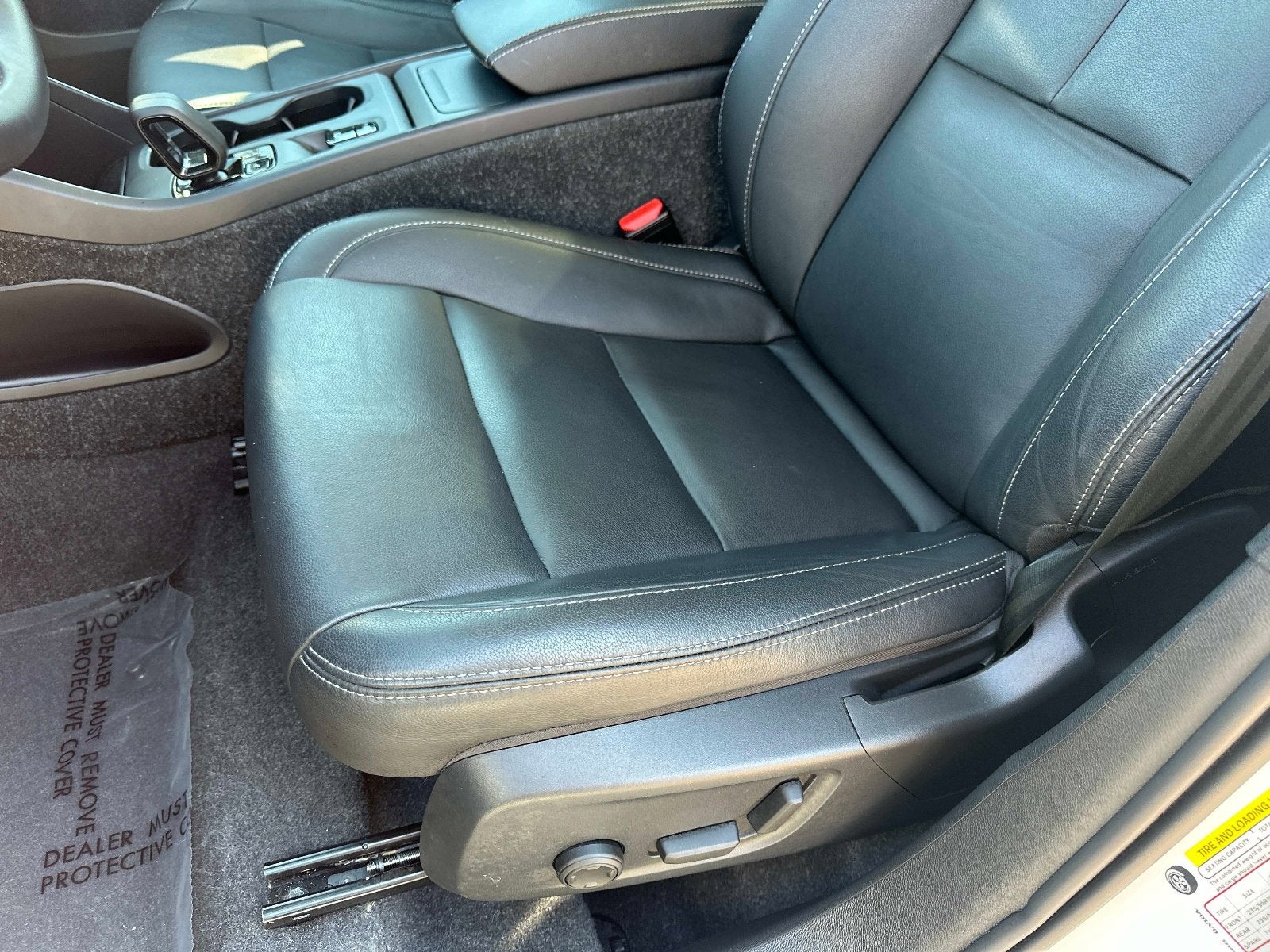 2025 Volvo XC40 Core Bright Theme