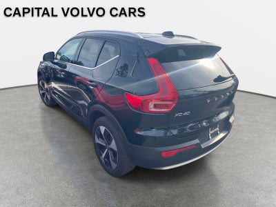2025 Volvo XC40 Core Bright Theme