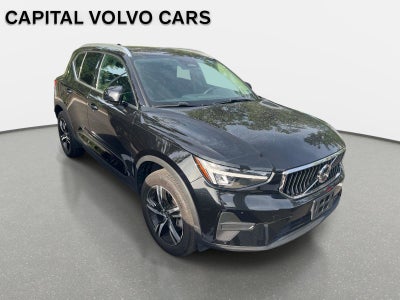 2025 Volvo XC40 Core Bright Theme