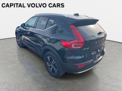 2025 Volvo XC40 Core Bright Theme