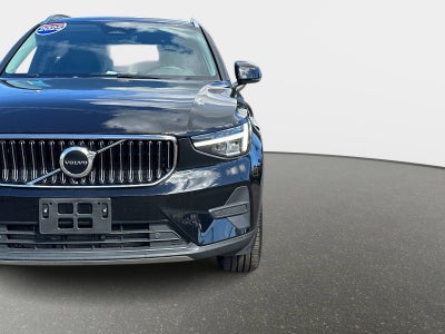 2025 Volvo XC40 Core Bright Theme
