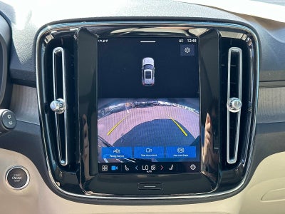 2023 Volvo XC40 Plus Dark Theme