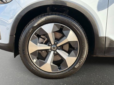 2024 Volvo XC40 Plus Dark Theme