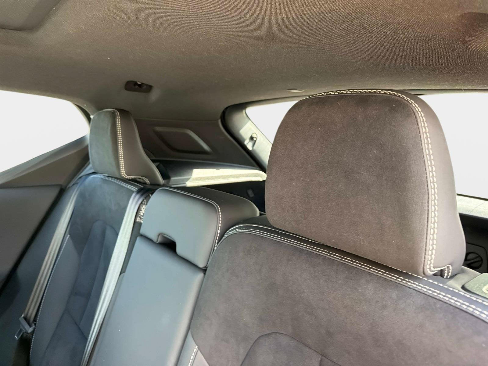 2024 Volvo XC40 Plus Dark Theme