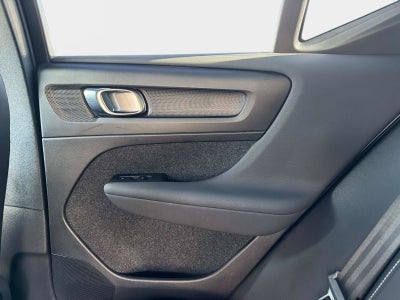 2024 Volvo XC40 Plus Dark Theme