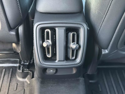 2024 Volvo XC40 Plus Dark Theme